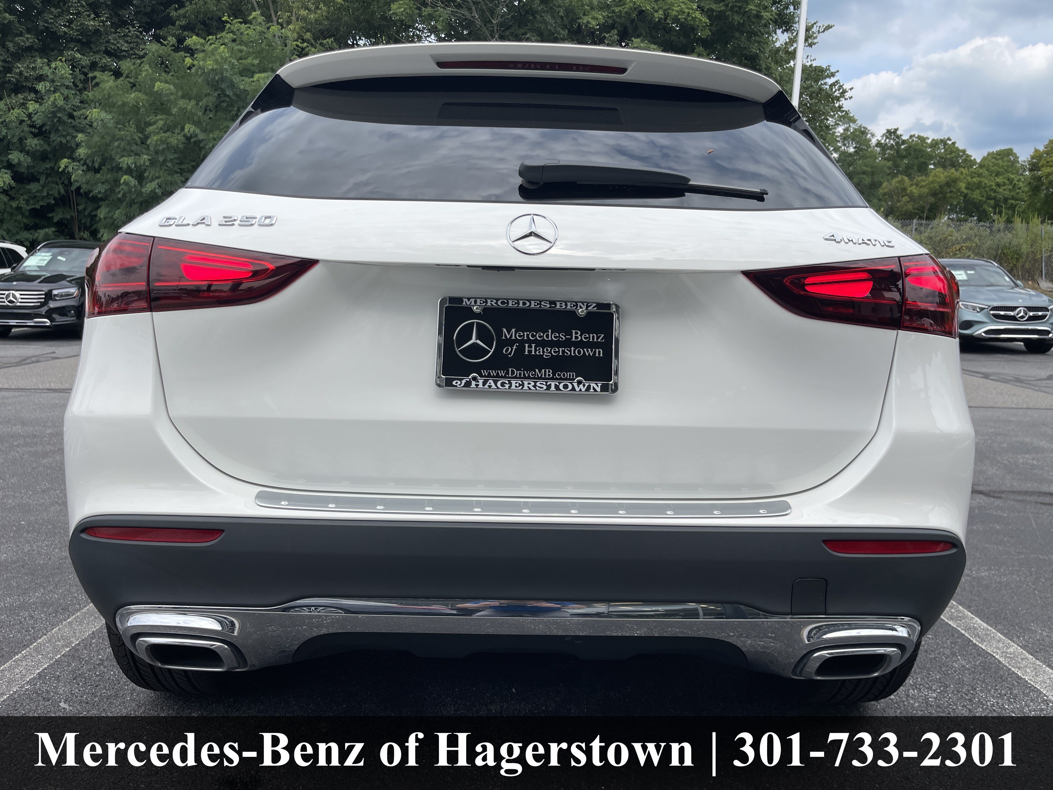 Certified Used 2025 Polar White Mercedes-Benz GLA 250 4MATIC® SUV image 34