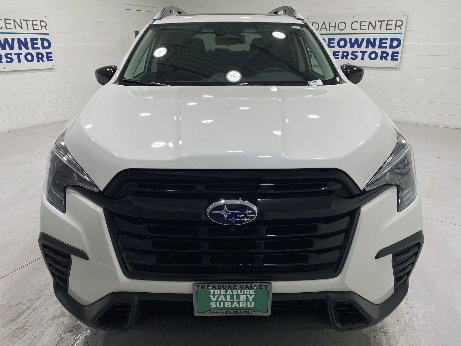 New 2026 CRYSTAL WHITE PEARL Subaru Onyx Edition Touring image 3