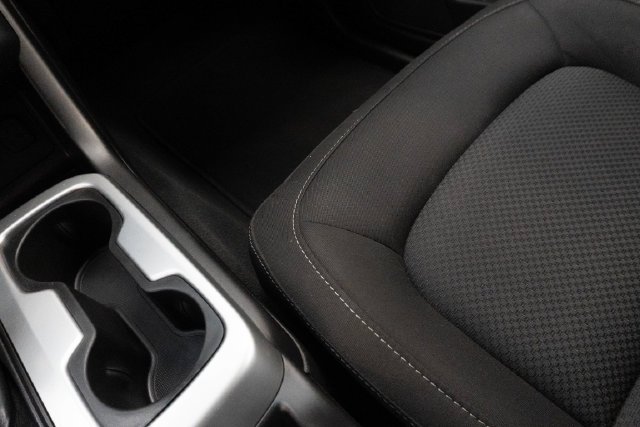 Used 2022 Gray Chevrolet LT image 18