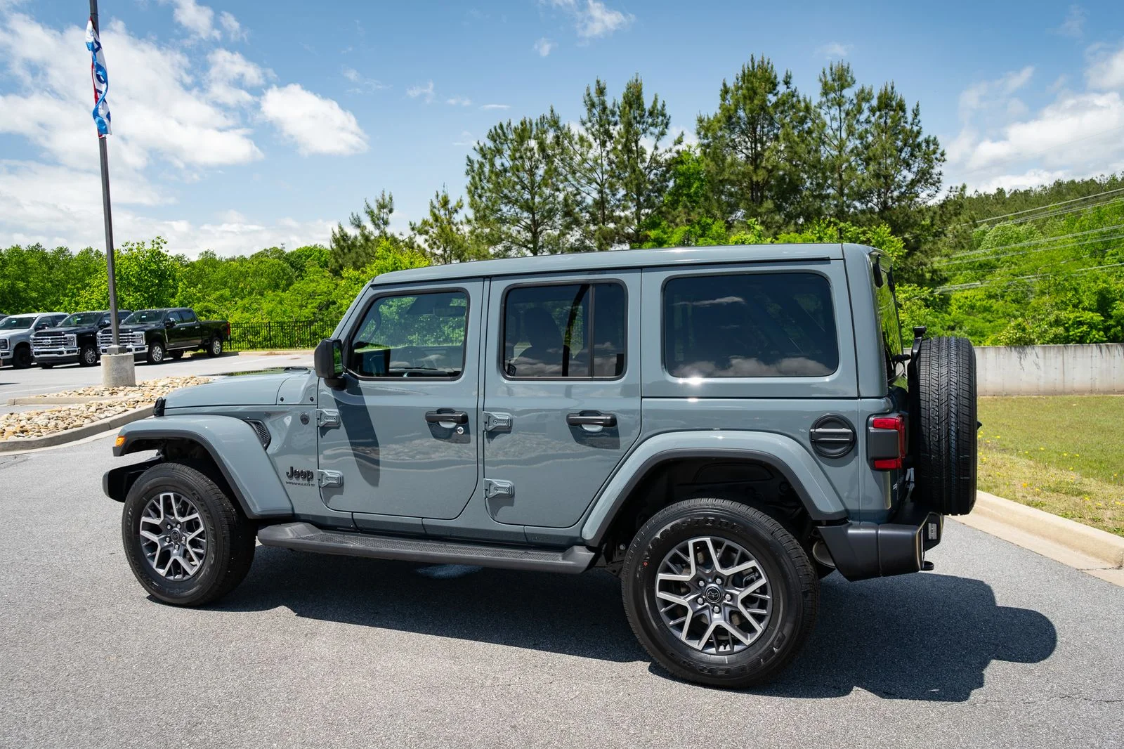 New 2026 Anvil Clear-Coat Exterior Paint Jeep Sahara image 7