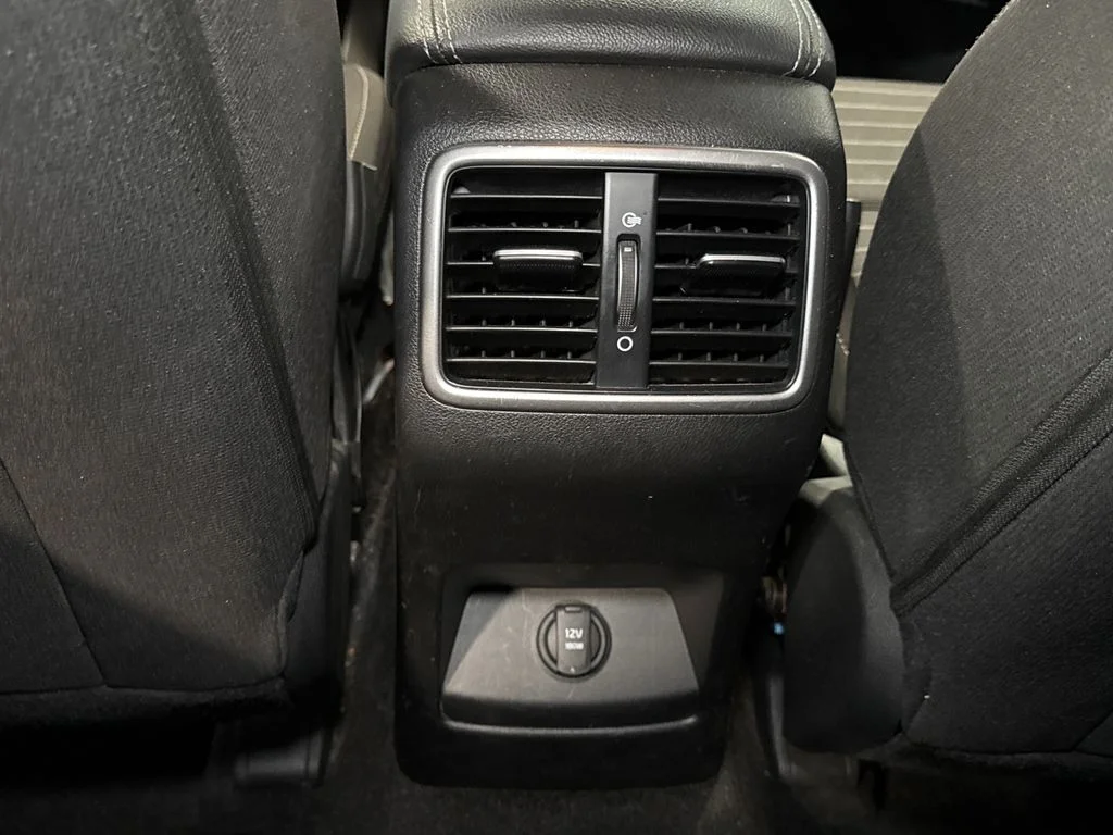 Used 2018 Silver Kia LX image 10