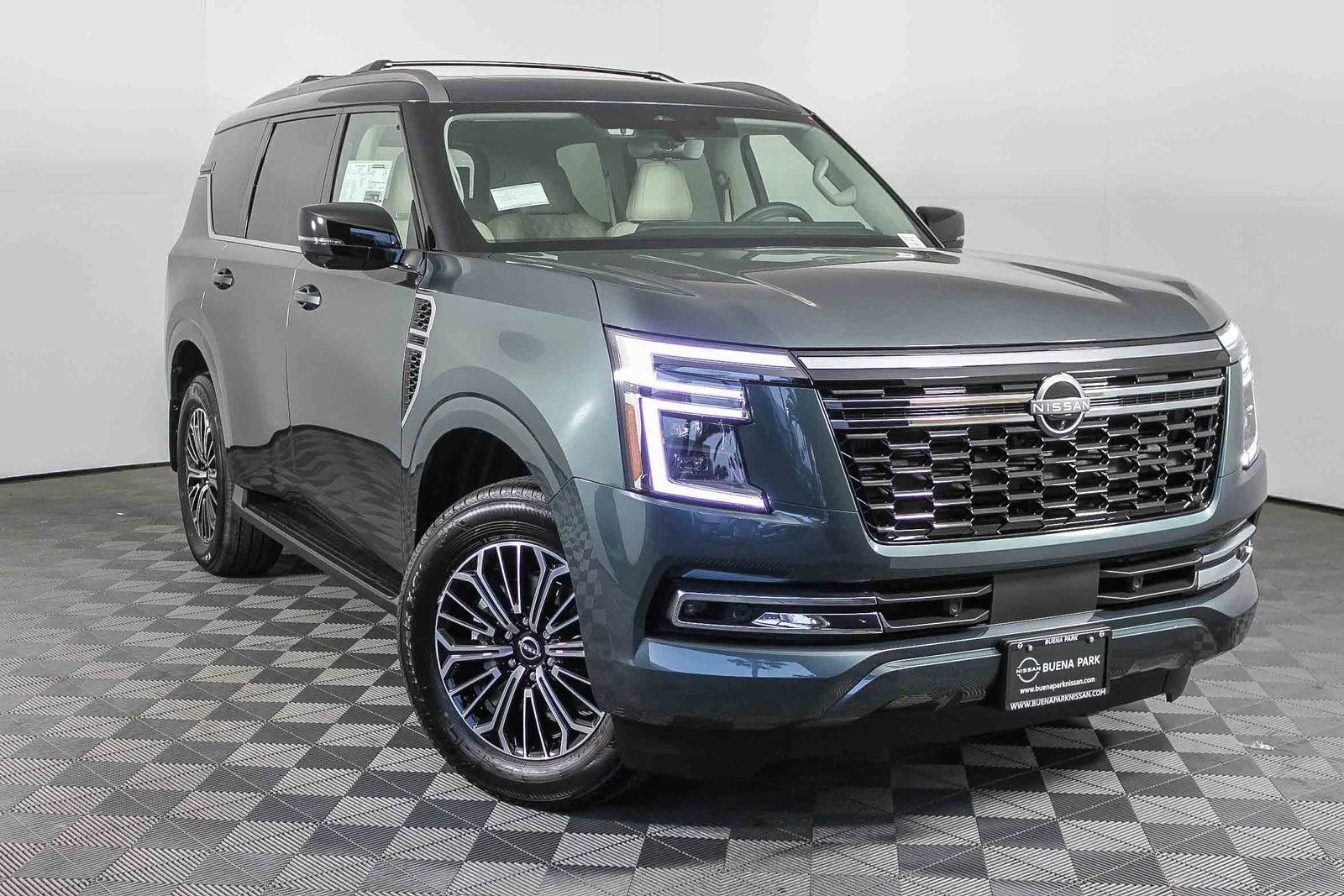 2026 Nissan Armada Platinum 4x2's photo