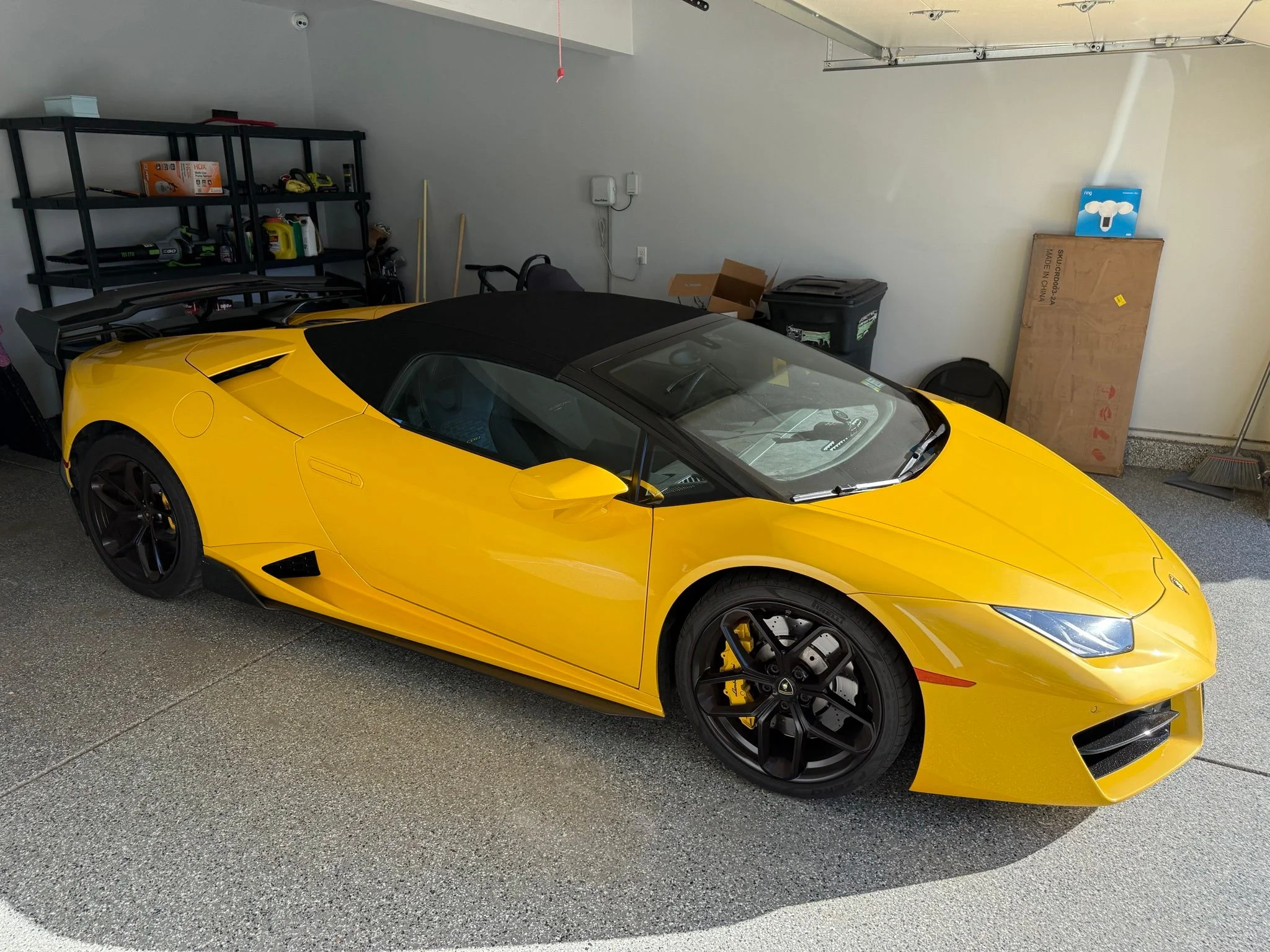 Used 2017 Yellow Lamborghini LP580-2S image 1