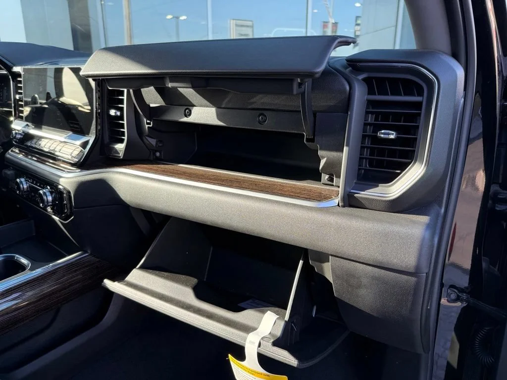 New 2026 Onyx Black GMC Elevation image 15