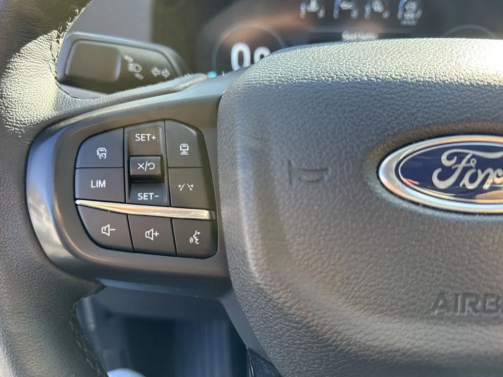 Used 2025 Gray Ford Lariat image 23