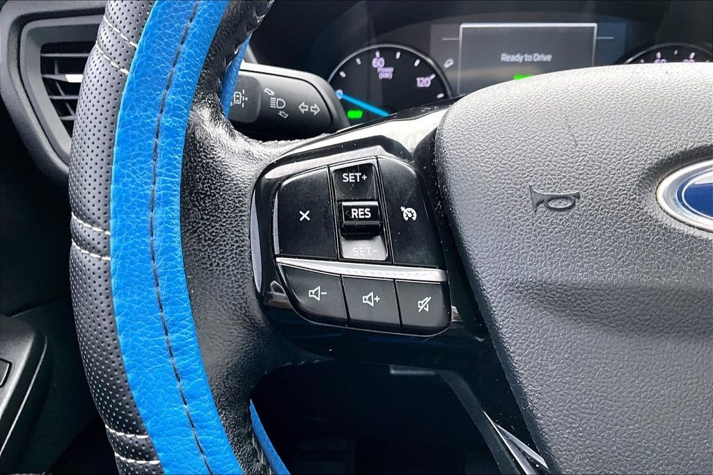 Used 2021 Blue Ford SEL image 19