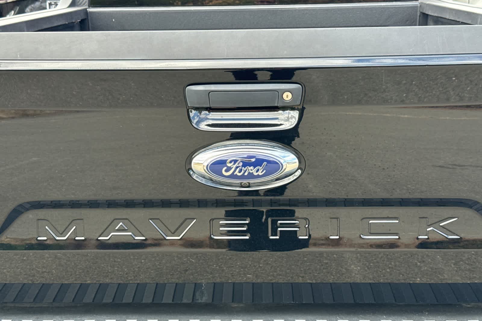 Used 2022 Shadow Black Ford XLT image 16