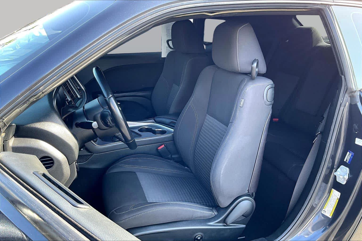 Used 2019 Maximum Steel Metallic Clearcoat Dodge SXT image 7