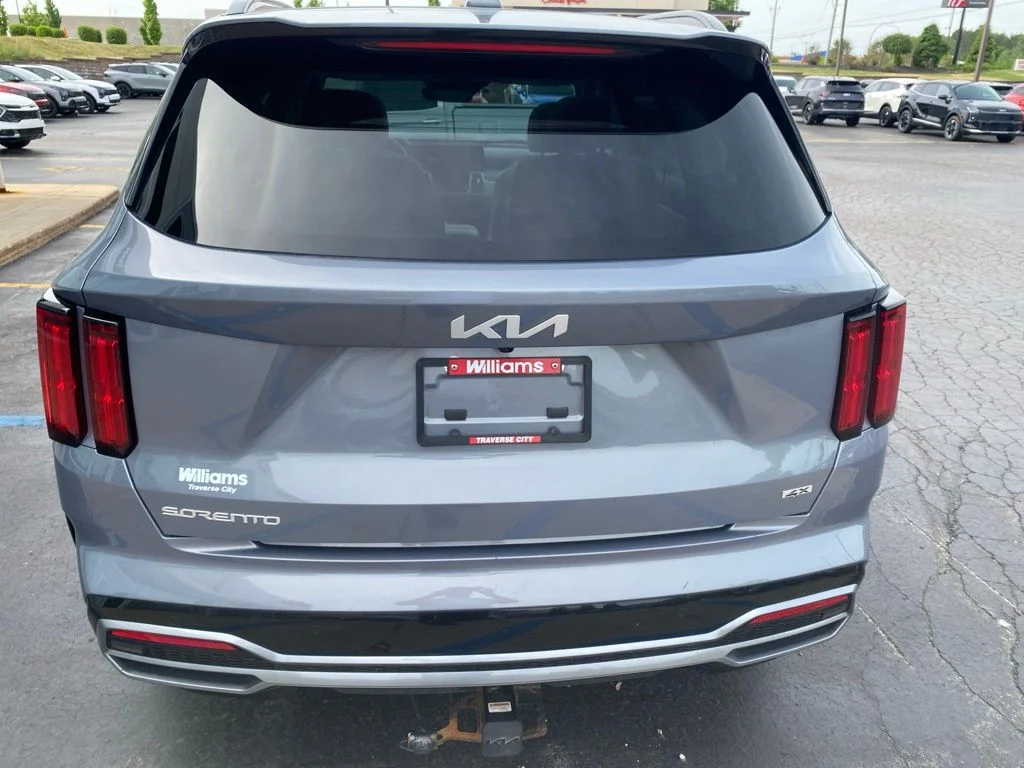 Used 2023 Silver Kia SX image 10