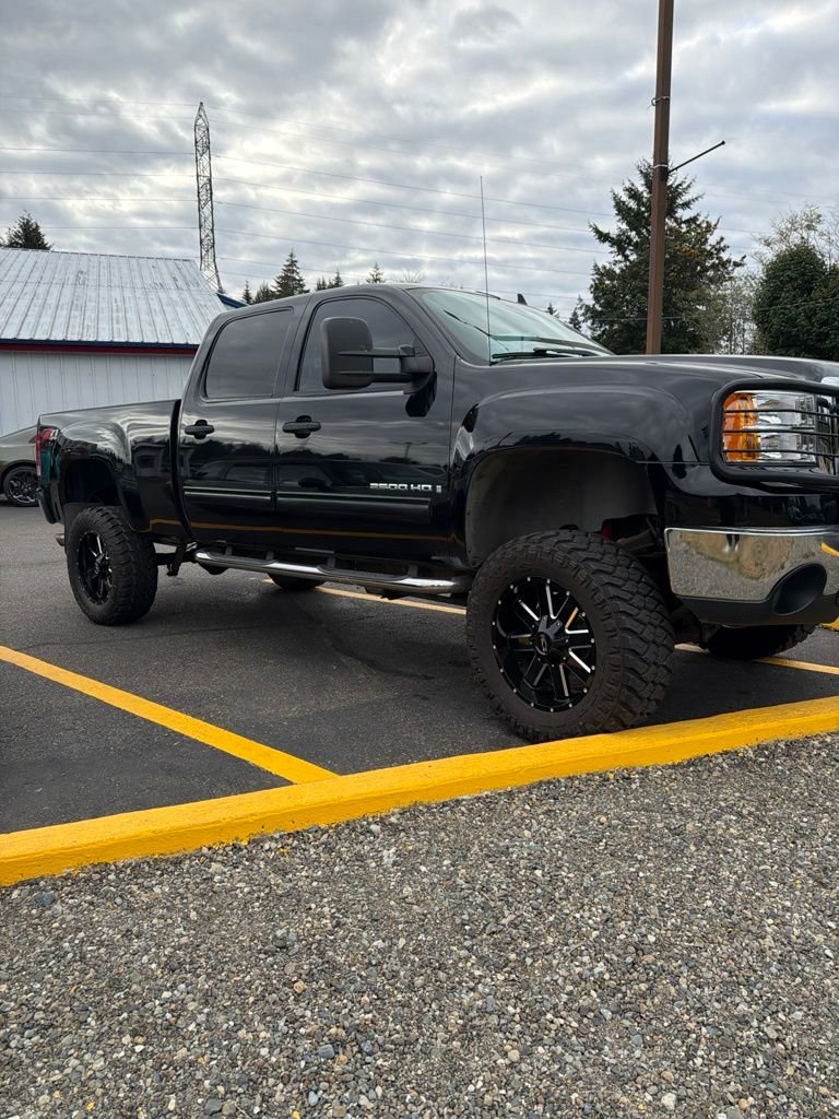 Used 2007 Black GMC SLE2 image 3