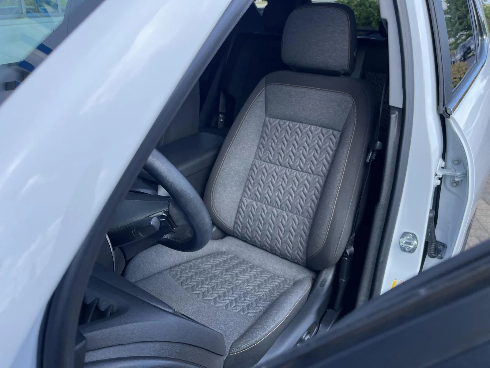 Used 2024 Summit White Chevrolet LT image 14