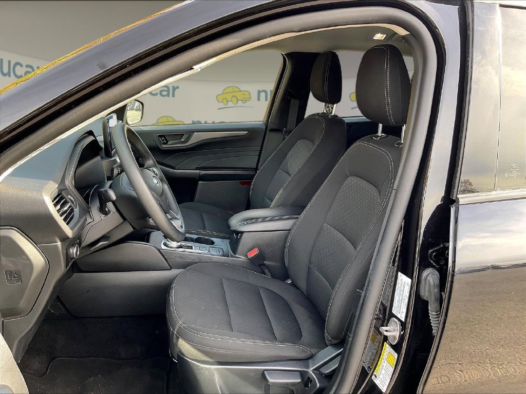 Used 2025 Black Ford Active image 10