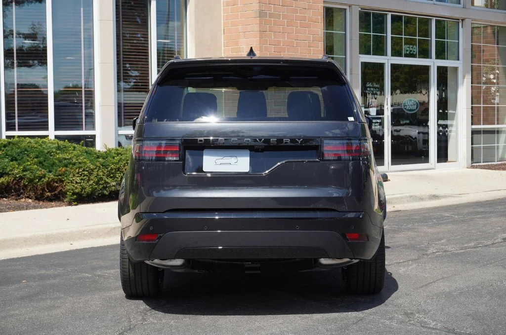 New 2026 Carpathian Grey Land Rover Dynamic SE image 5