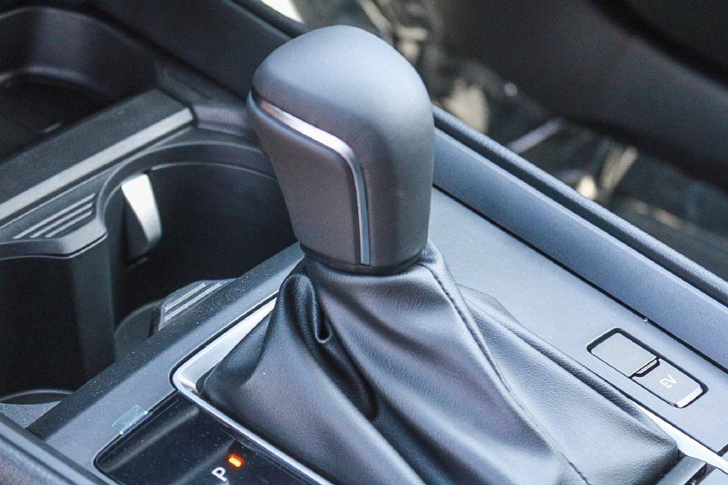 New 2026 Wind Chill Pearl Mazda Preferred AWD image 20