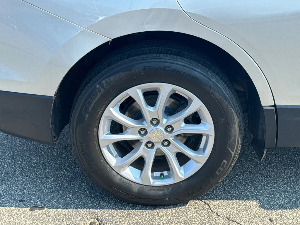 2021 Chevrolet Equinox LT - Photo 17