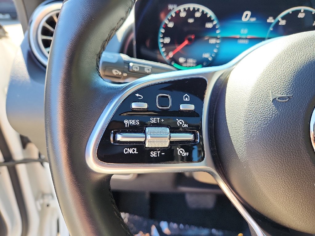 Used 2023  Mercedes-Benz 300 image 22