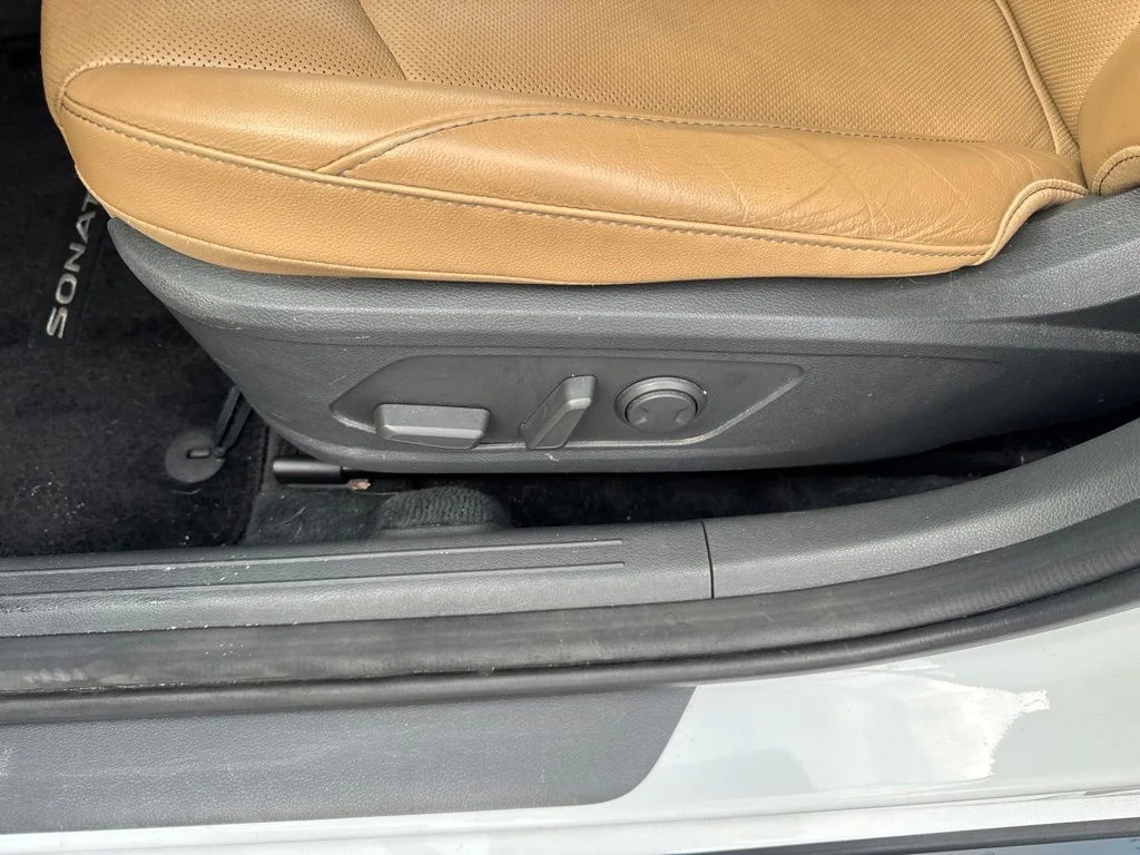 Used 2020 Gray Hyundai Limited image 6