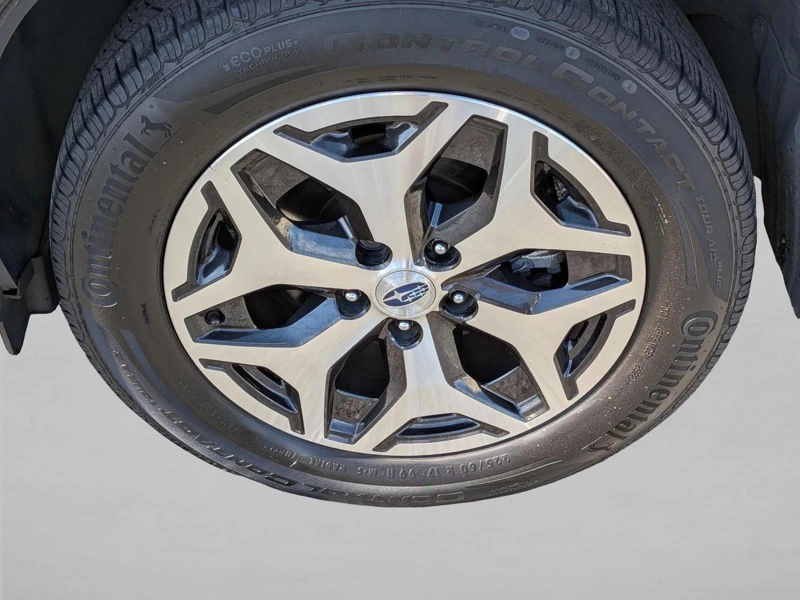 Used 2021 Ice Silver Metallic Subaru Premium image 22