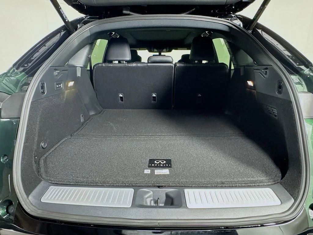 New 2027 2T DEEP EMRD INFINITI SPORT image 30