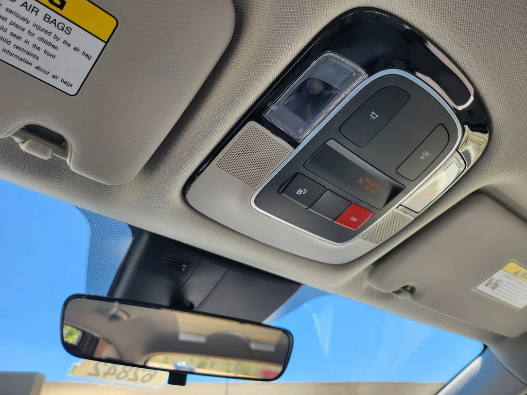 New 2026 Silver Hyundai SE image 20