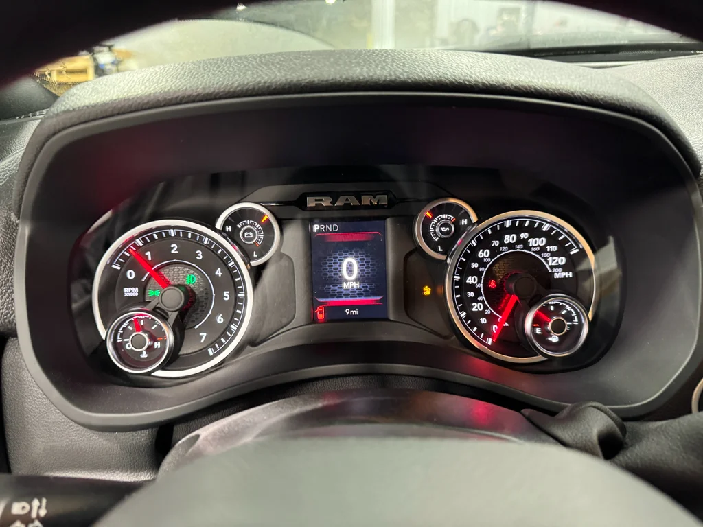 2025 RAM 2500 Tradesman - Photo 15