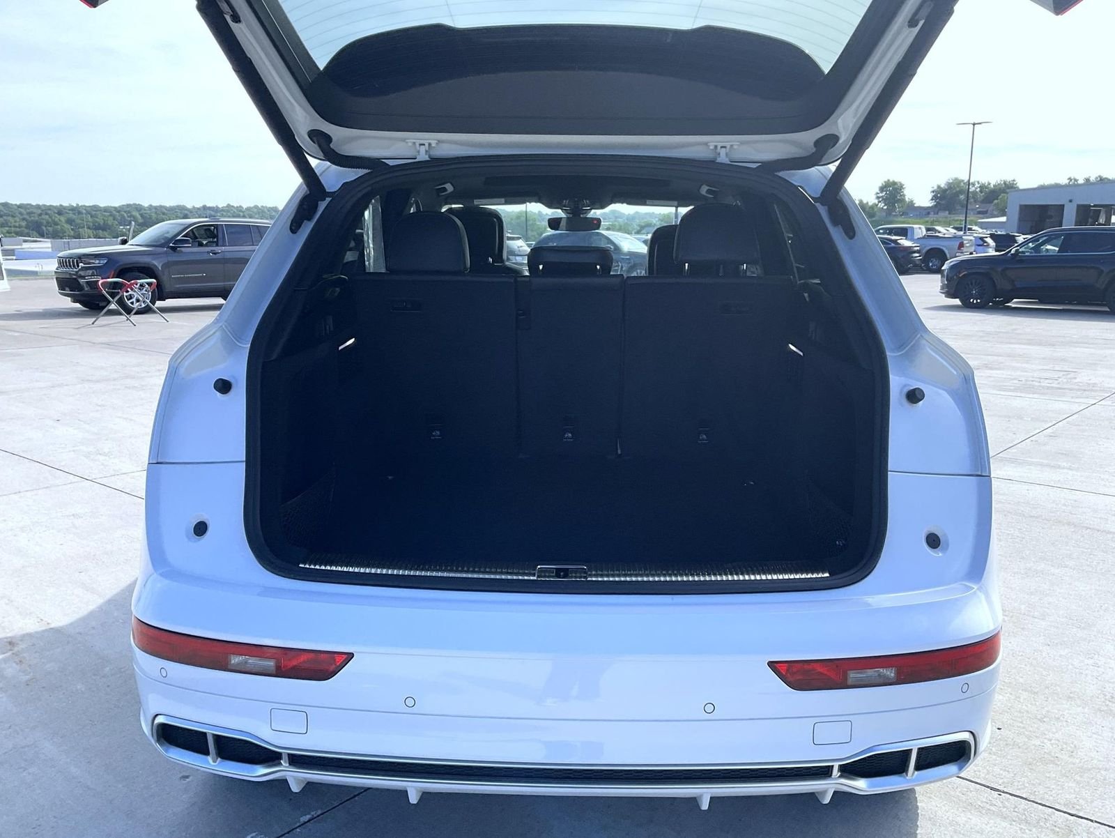 Used 2020 White Audi 3.0T Premium Plus image 9