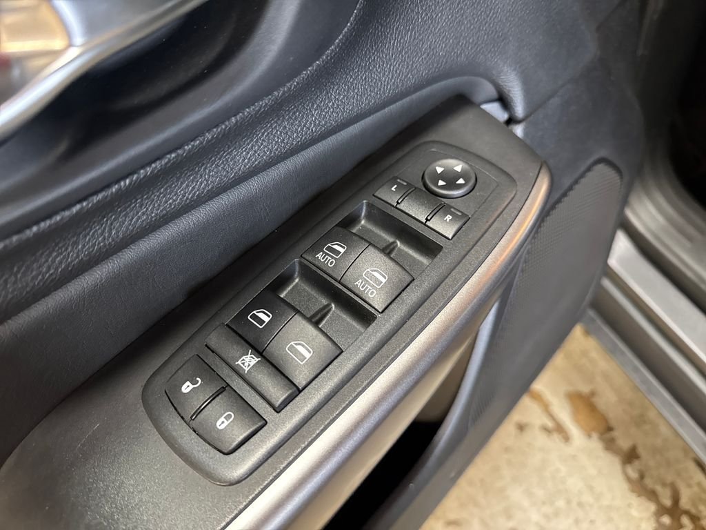 Used 2020 Gray Jeep Limited image 16