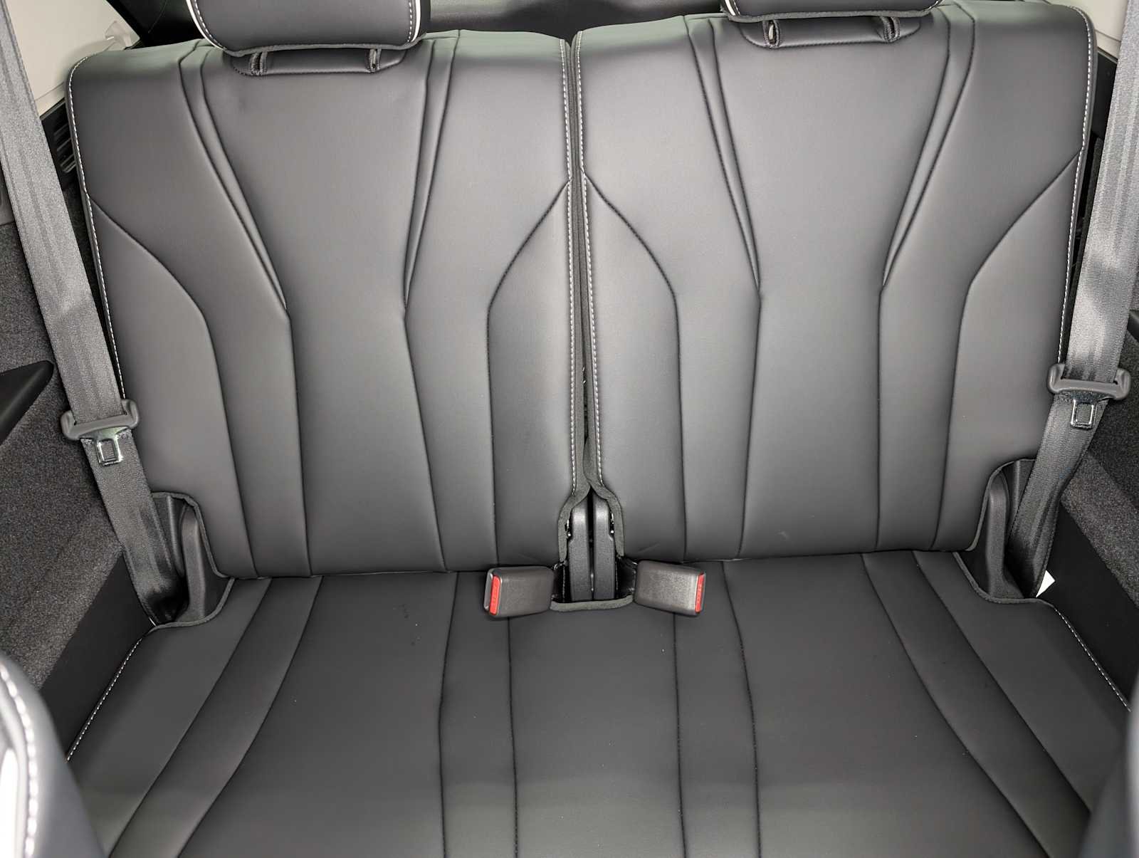 New 2026 Liquid Carbon Metallic Acura w/Advance Package image 24