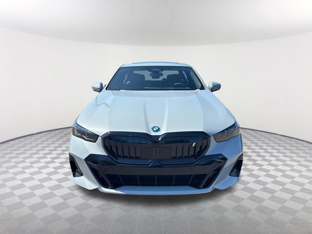 New 2027 Gray BMW xDrive40 image 2