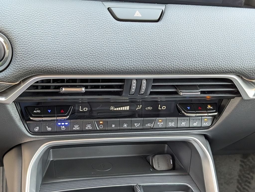 2026 Mazda CX-90 Premium Package - Photo 31