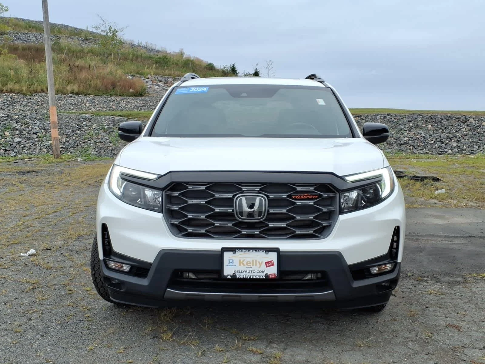 Certified Used 2024 Platinum White Pearl Honda TrailSport image 2