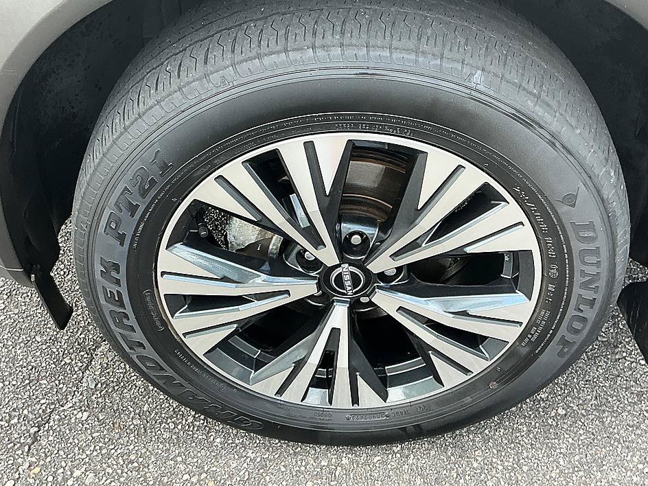 Used 2023 Gun Metallic Nissan SV image 7