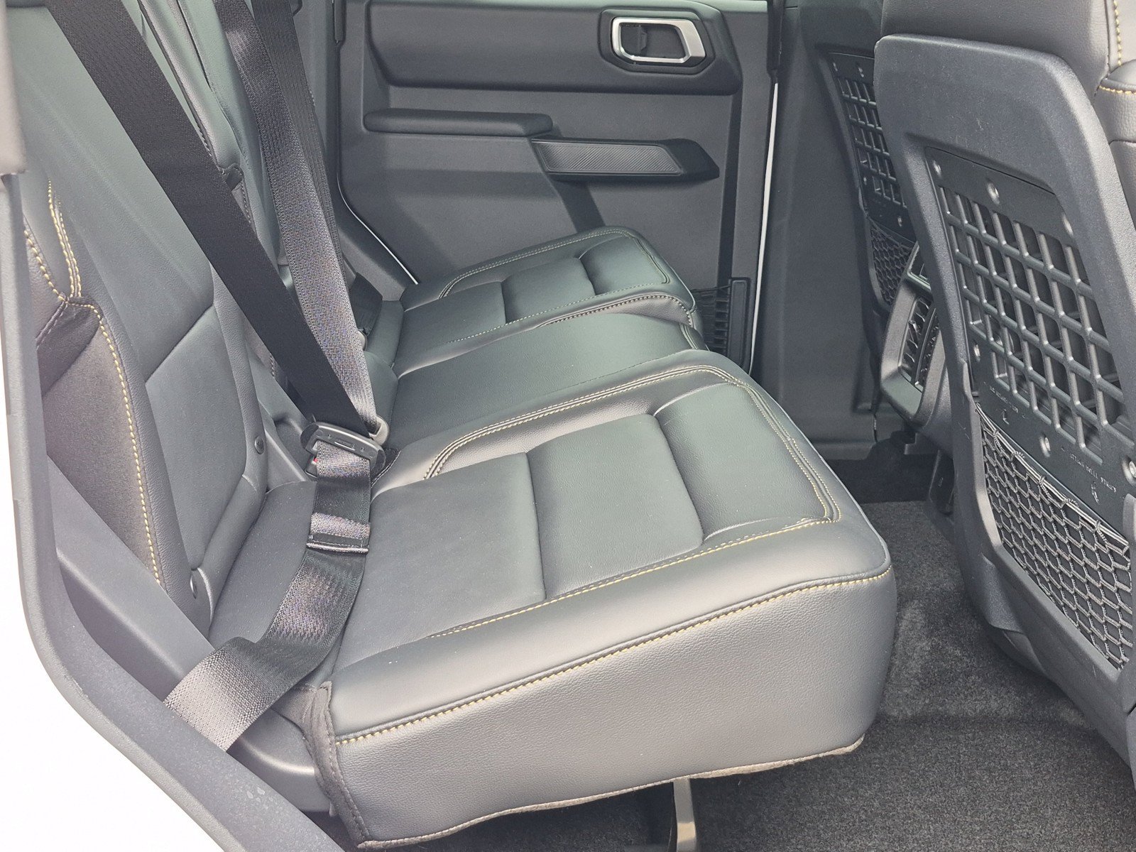 New 2026 Oxford White Ford Badlands® image 7