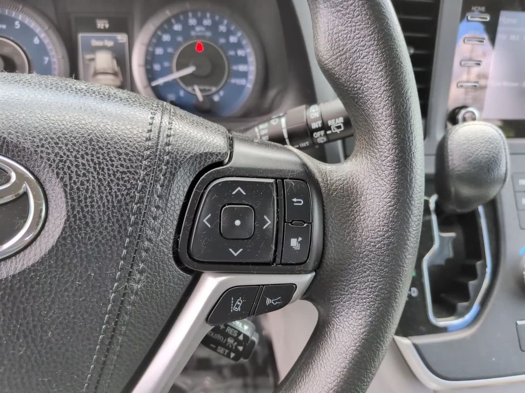 Used 2020 Gray Toyota L image 15