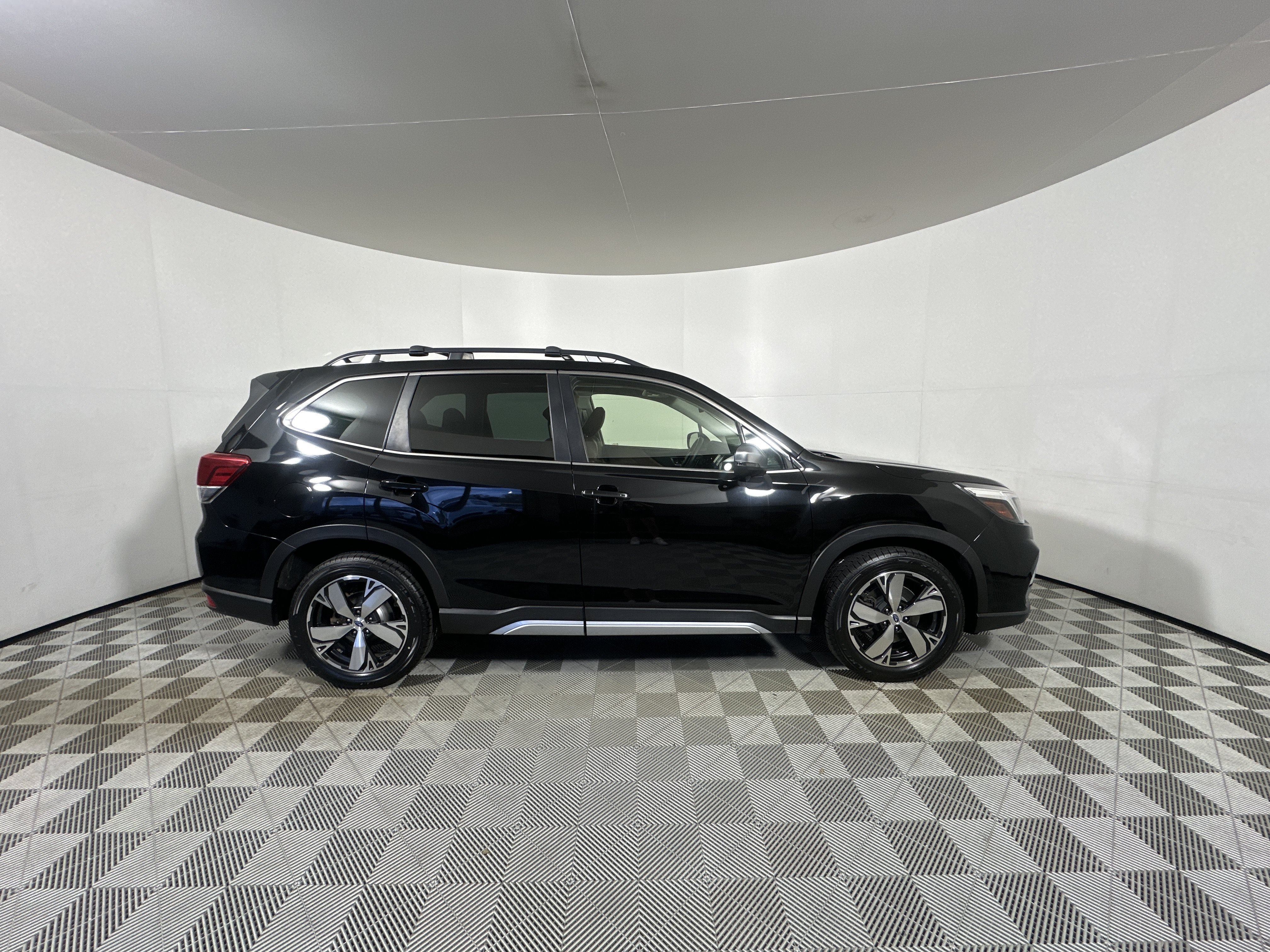 2021 Subaru Forester Touring - Photo 8