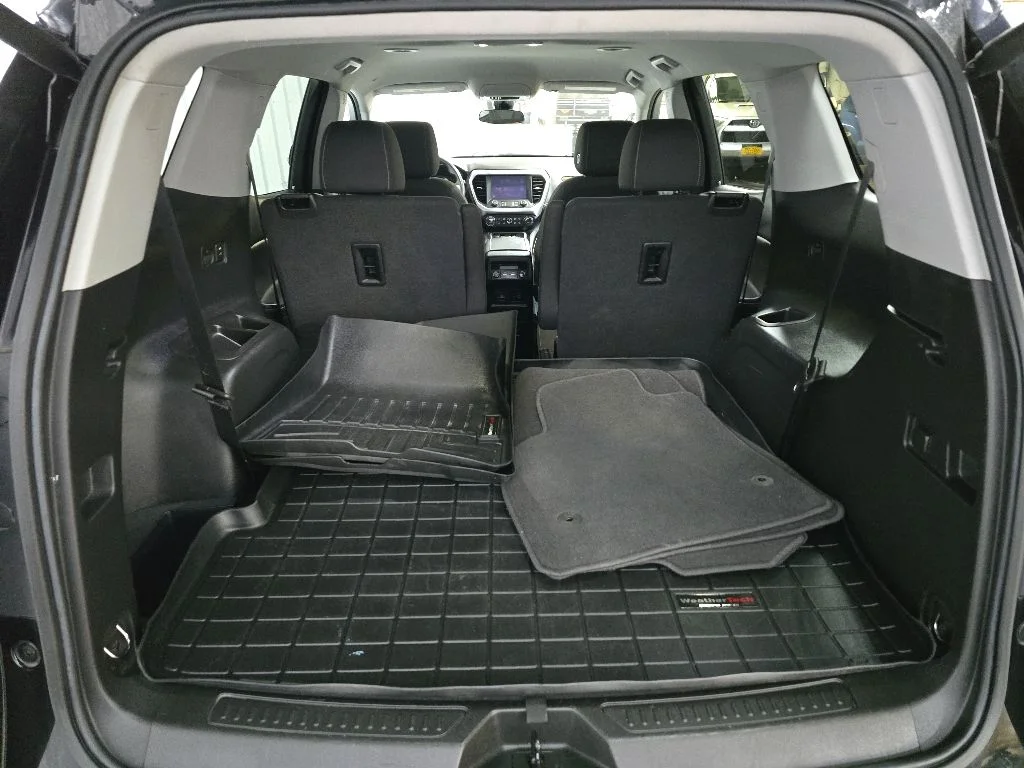 Used 2023 Black GMC SLE image 11