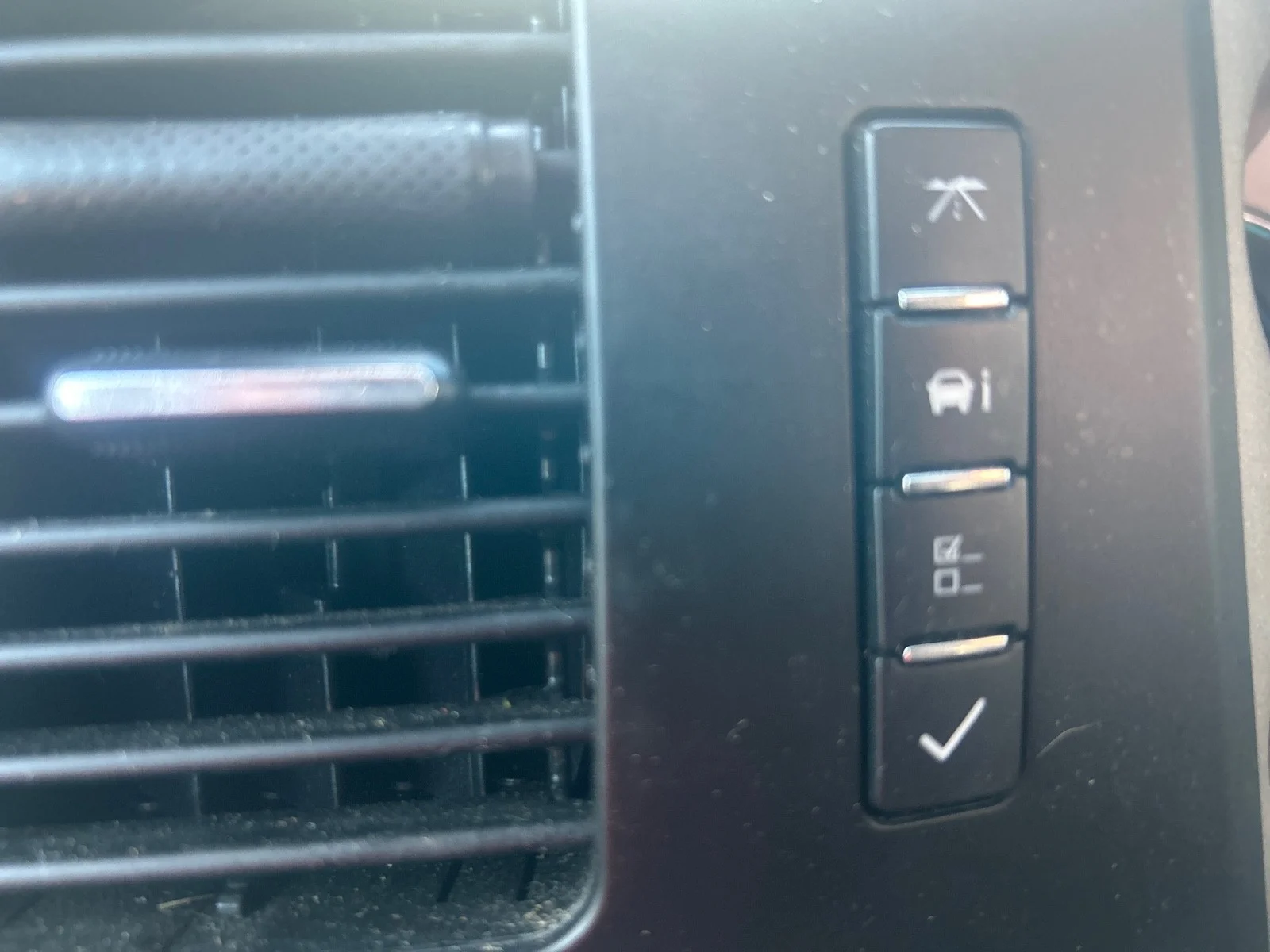 Used 2011 WHITE Chevrolet LT image 10