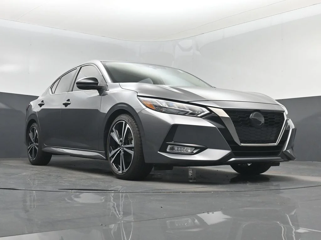 Used 2022 Gray Nissan SR image 32