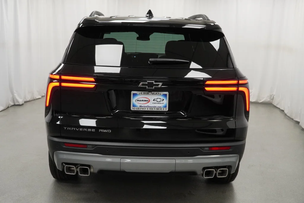 New 2027 Mosaic Black Metallic Chevrolet LT image 35