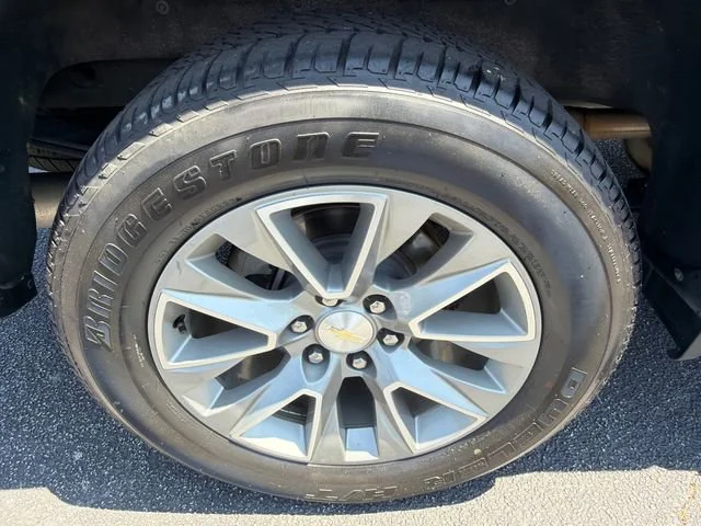 Used 2021 NORTHSKY BLUE METALLIC Chevrolet High Country image 17