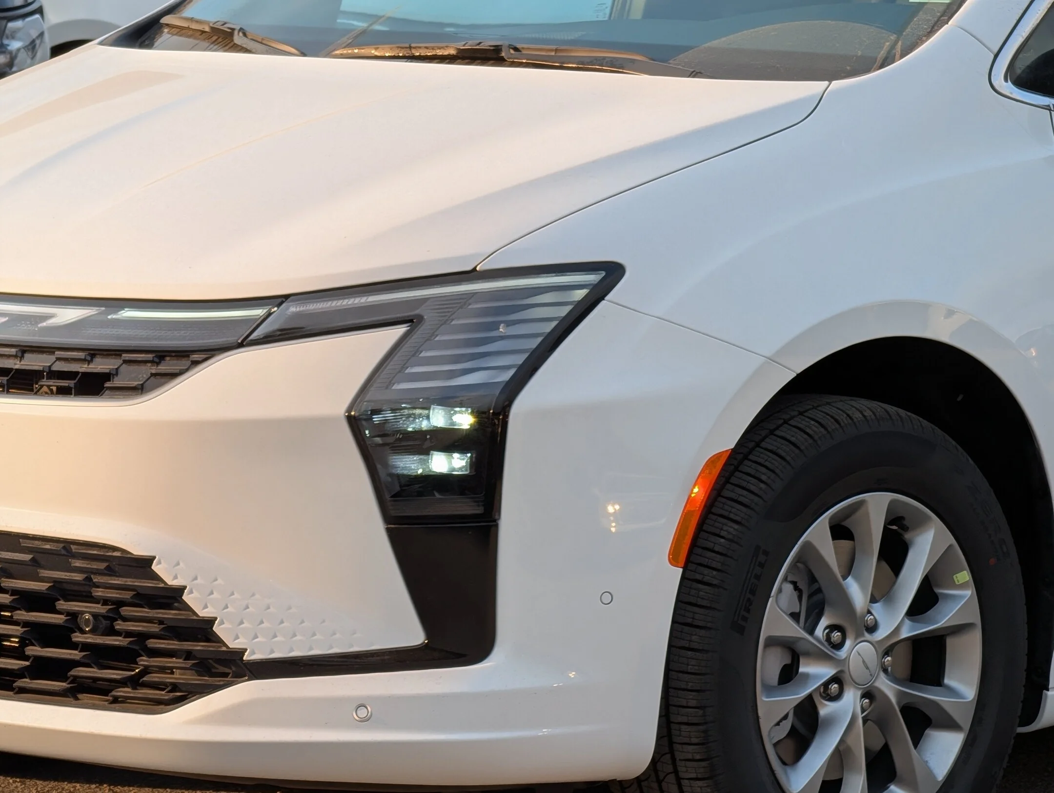 New 2027 White Chrysler Select - - AWD Adaptive Cruise Control - Blind Spot Monitor & More! image 10