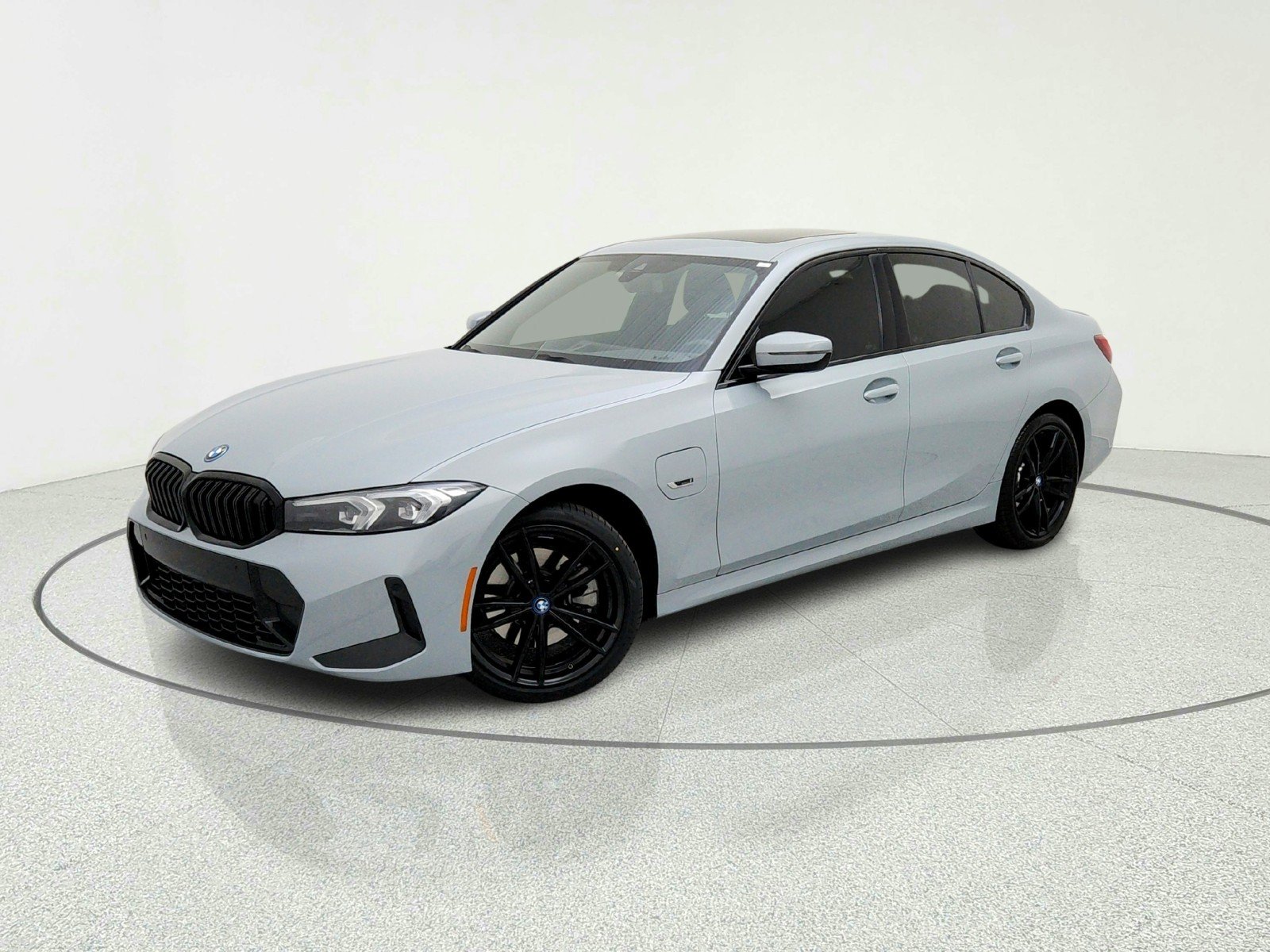 2023 BMW 3 Series 330e Sedan's photo