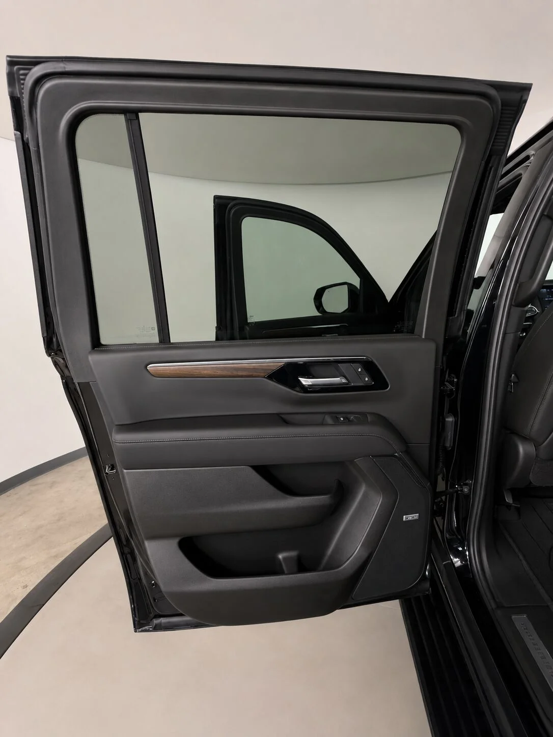 New 2026 Black Chevrolet High Country image 34