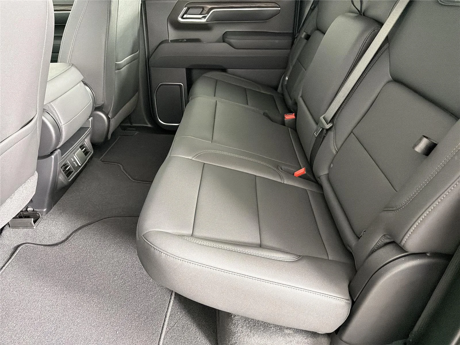 New 2026 Onyx Black GMC SLT image 18