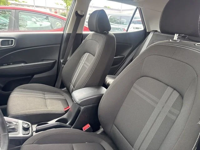 Used 2025 Onyx Black Hyundai SEL image 11