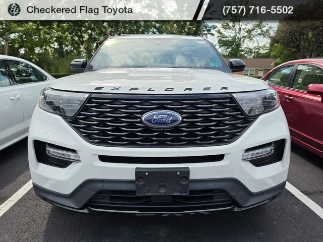 Used 2022 White Metallic Ford ST-Line image 2