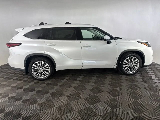 Used 2024 Beige Toyota Platinum image 4