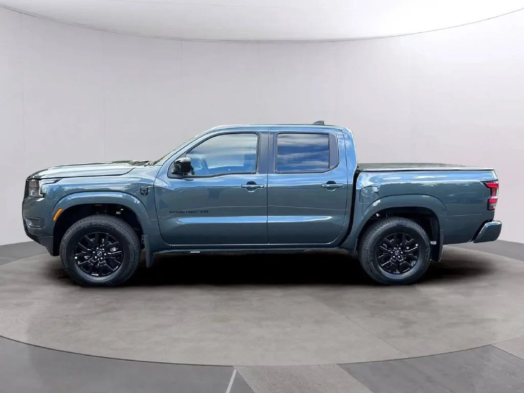 New 2027 Alpine Metallic Nissan Crew Cab SV image 6