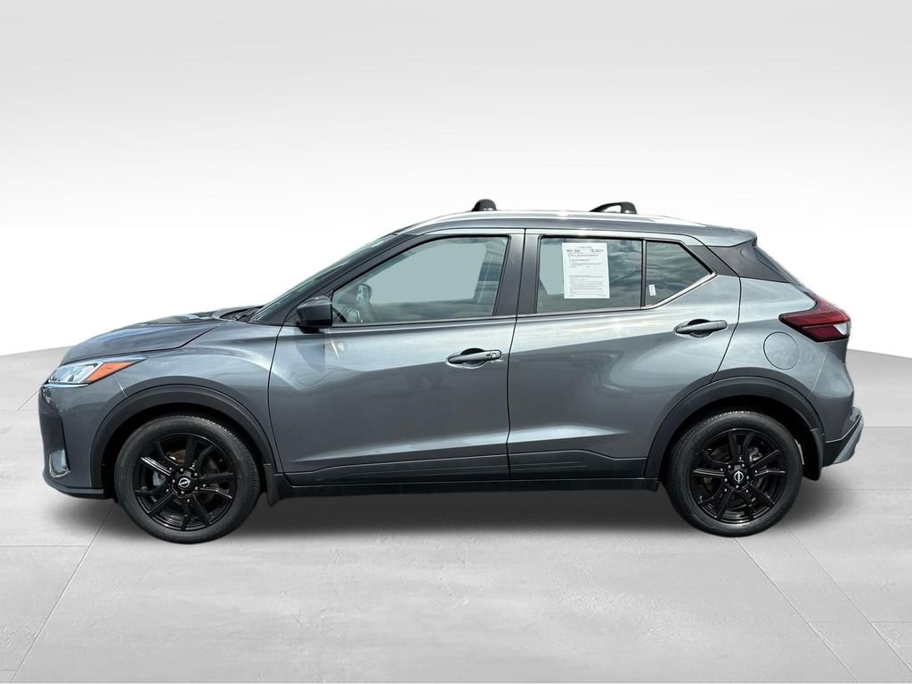 Used 2023 Gray Nissan SV image 2