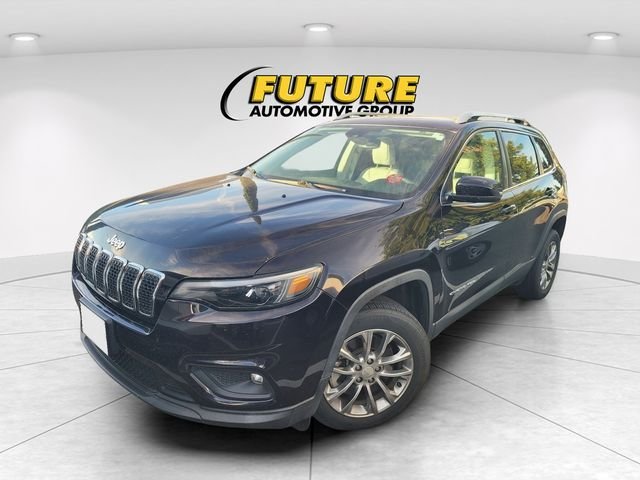 Used 2021 Gray Jeep Latitude Lux image 2